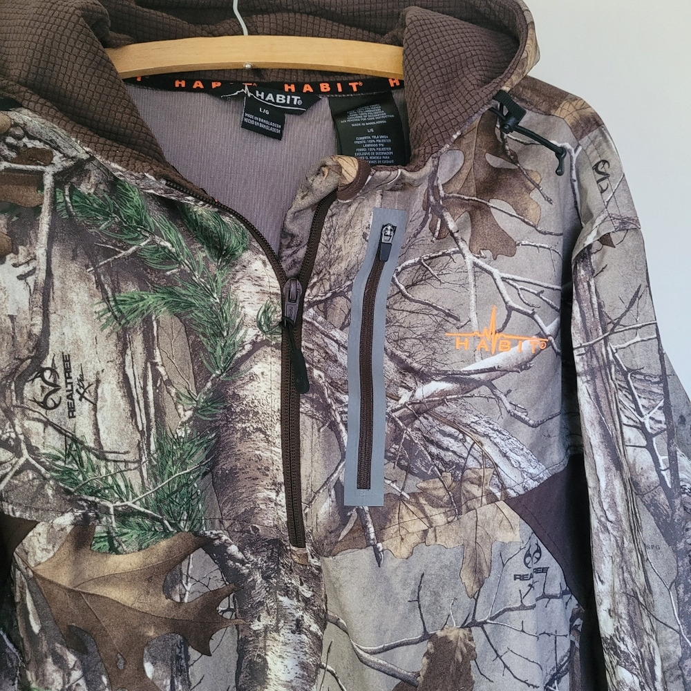 Realtree Lightweight Hunting Jacket - Picture 2 of 8